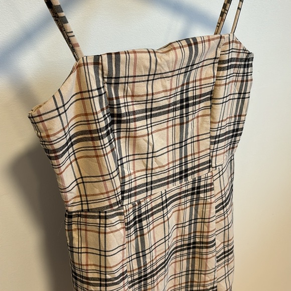 Altar’d State plaid mini dress. - Picture 2 of 7